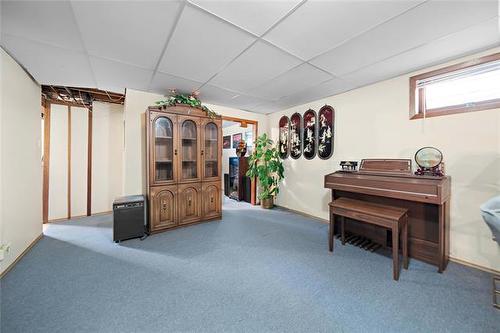 187 Weitzel St, Winnipeg, MB 