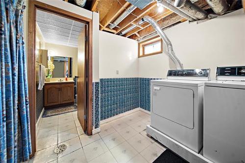 187 Weitzel St, Winnipeg, MB 