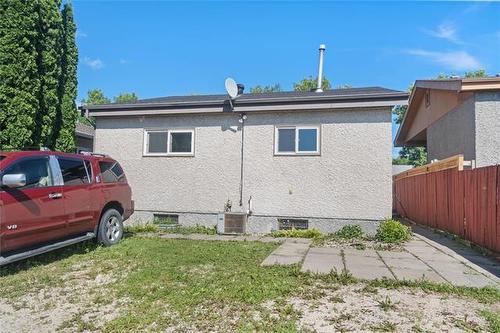 187 Weitzel St, Winnipeg, MB 