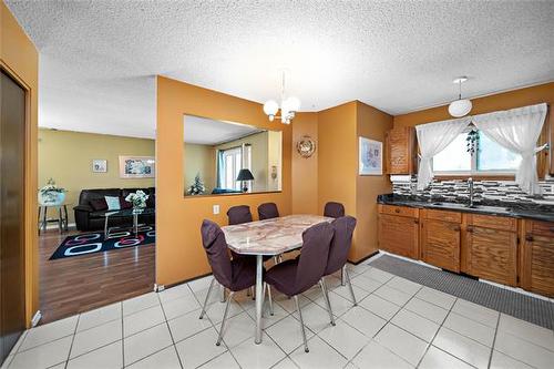 187 Weitzel St, Winnipeg, MB 