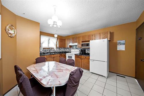 187 Weitzel St, Winnipeg, MB 