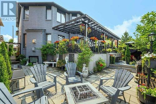 923 Bristol Road W, Mississauga, ON 