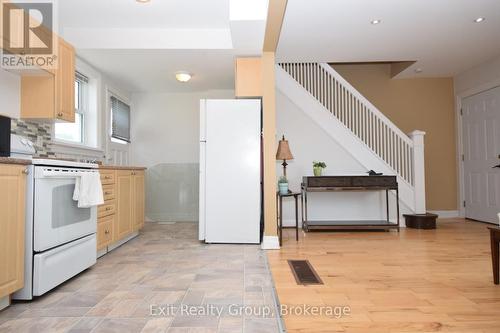 13 Flindall Street, Quinte West (Trenton Ward), ON - Indoor Photo Showing Kitchen