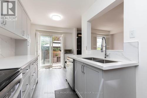 25 Pine Gate Place, Whitby, ON 