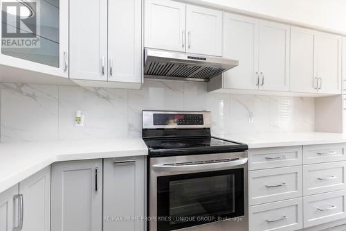 25 Pine Gate Place, Whitby, ON 