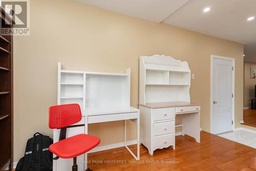 25 Pine Gate Place, Whitby, ON 
