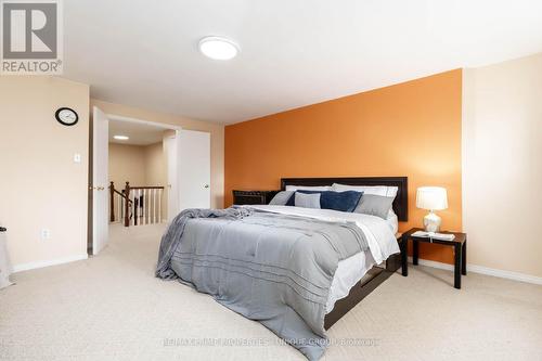 25 Pine Gate Place, Whitby, ON 