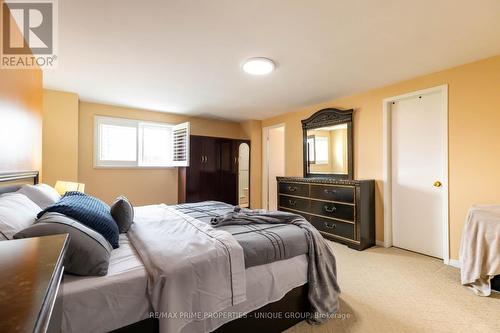 25 Pine Gate Place, Whitby, ON 