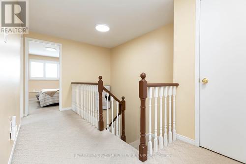25 Pine Gate Place, Whitby, ON 