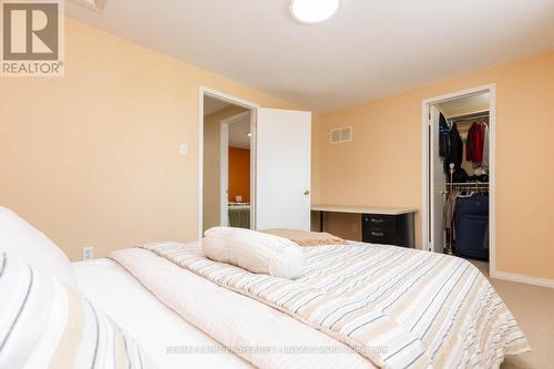 25 Pine Gate Place, Whitby, ON 
