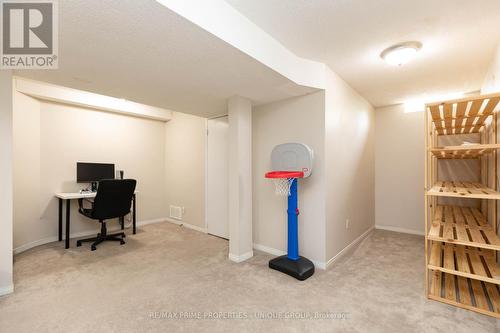 25 Pine Gate Place, Whitby, ON 