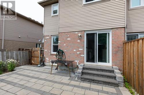 25 Pine Gate Place, Whitby, ON 