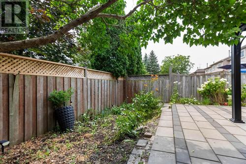 25 Pine Gate Place, Whitby, ON 