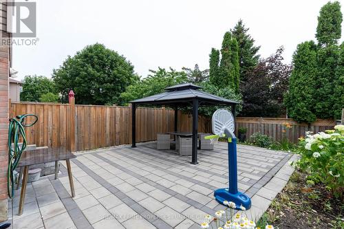 25 Pine Gate Place, Whitby, ON 