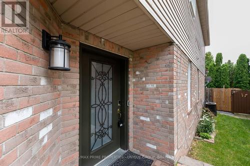25 Pine Gate Place, Whitby, ON 