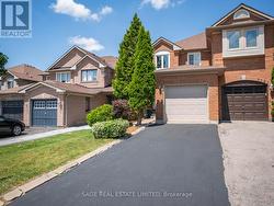 7093 BLACK WALNUT TRAIL  Mississauga, ON L5N 7N6