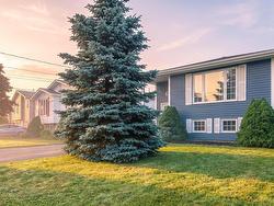 507 Arklow Drive Cole Harbour, NS B2W 4Z5