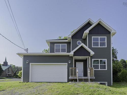 134 High Street  Pictou, NS B0K 1H0