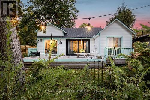 7 Oliver Drive, Tiny, ON 
