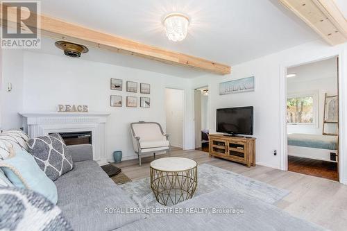 7 Oliver Drive, Tiny, ON 