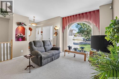 307 Sumner Lane, Saskatoon, SK 