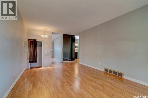 119 Bothwell Crescent, Regina, SK 