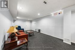Spacious rec room - 