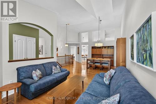 10 Waterthrush Crescent, Ottawa, ON 