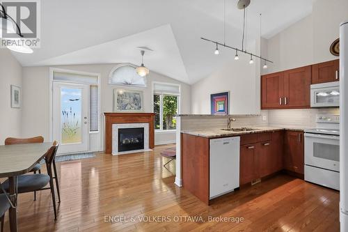 10 Waterthrush Crescent, Ottawa, ON 