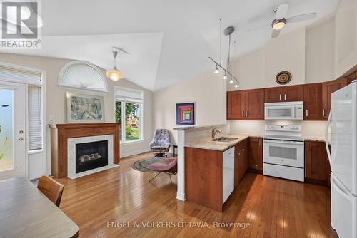 10 Waterthrush Crescent, Ottawa, ON 