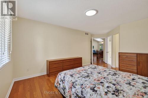 10 Waterthrush Crescent, Ottawa, ON 