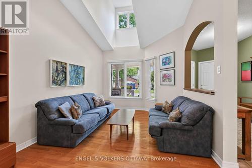 10 Waterthrush Crescent, Ottawa, ON 
