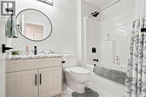 414A 109Th Street W, Saskatoon, SK - Indoor Photo Showing Bathroom