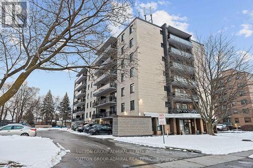 406 - 825 KENNEDY ROAD N  Toronto, ON M1K 2E6