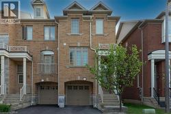 7214 TRIUMPH Lane  Mississauga, ON L5N 0C5