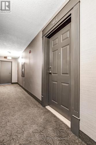 903 - 549 Ridout Street N, London East (East F), ON - Indoor Photo Showing Other Room
