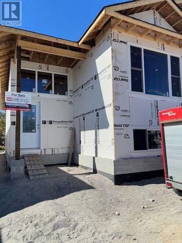 5 MEADOW WOOD COURT  North Bay (Ferris), ON P1A 0H2