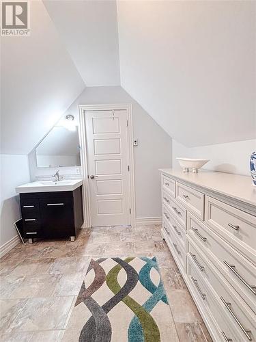 14 Atkinson Drive, Pasadena, NL 