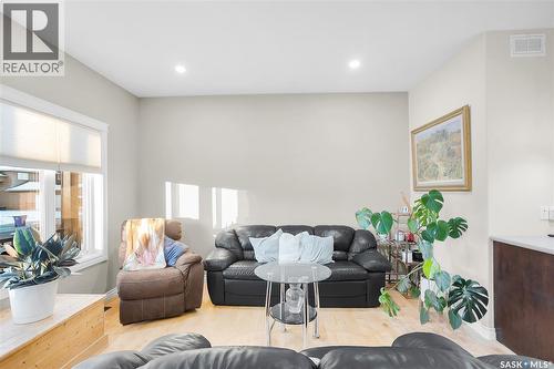 146 West Hampton Boulevard, Saskatoon, SK 