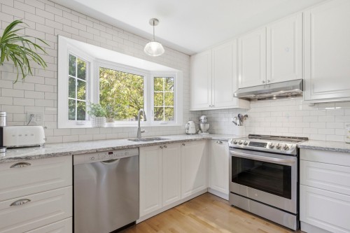 Kitchen - 28 Av. D'Old Post Crescent, Pointe-Claire, QC 