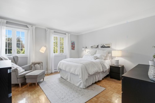 Master Bedroom - 28 Av. D'Old Post Crescent, Pointe-Claire, QC 