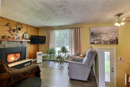 Living Room - 172 Rue Bolduc, Amos, QC 