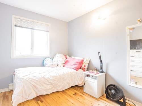 Chambre à coucher - 122 Rue Des Émeraudes, L'Île-Perrot, QC - Indoor Photo Showing Bedroom