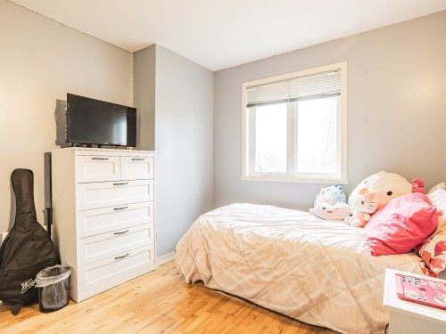 Chambre à coucher - 122 Rue Des Émeraudes, L'Île-Perrot, QC - Indoor Photo Showing Bedroom
