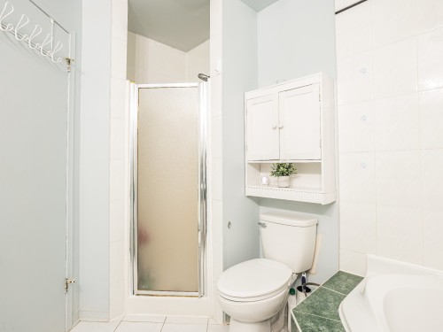 Salle de bains - 122 Rue Des Émeraudes, L'Île-Perrot, QC - Indoor Photo Showing Bathroom