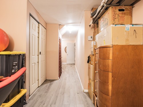 Corridor - 122 Rue Des Émeraudes, L'Île-Perrot, QC - Indoor Photo Showing Other Room
