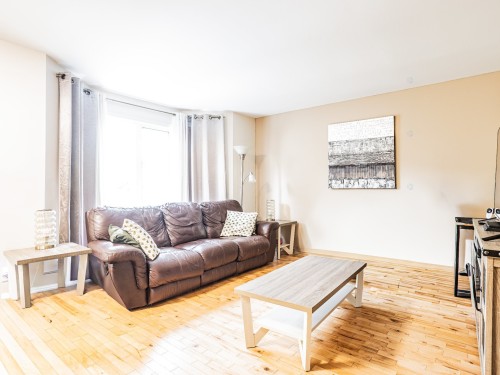 Salon - 122 Rue Des Émeraudes, L'Île-Perrot, QC - Indoor Photo Showing Living Room
