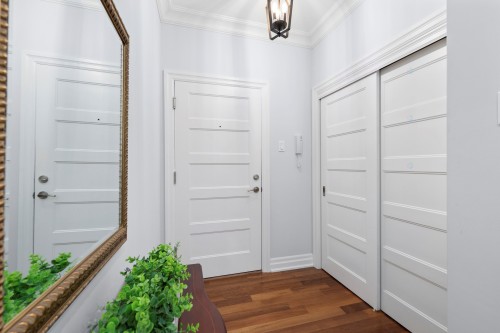 Mud Room - 5-452 Rue Main, Hudson, QC 
