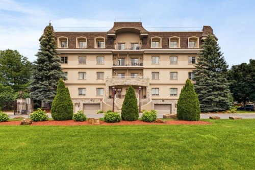302-564 Boul. de l'Hôpital  Gatineau (Gatineau), QC J8V 4C4