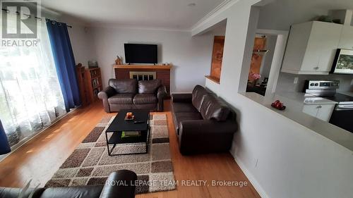 1015 Pinecrest Road, Ottawa, ON 
